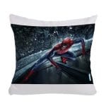 مخدة مع الحشوة بتصميم  سبايدر مان اعلى نيويورك