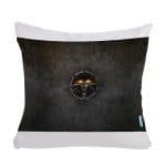 مخدة مع الحشوة بتصميم شعار ذا ويتشر