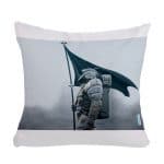 مخدة مع الحشوة بتصميم شياطين هومو ديث ستراندنغ