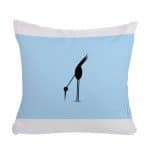 مخدة مع الحشوة بتصميم طائر أسود