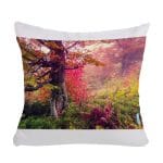 مخدة مع الحشوة بتصميم غابه ورود