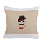 مخدة مع الحشوة بتصميم قبعة وشوارب