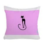 مخدة مع الحشوة بتصميم قطه انيقه