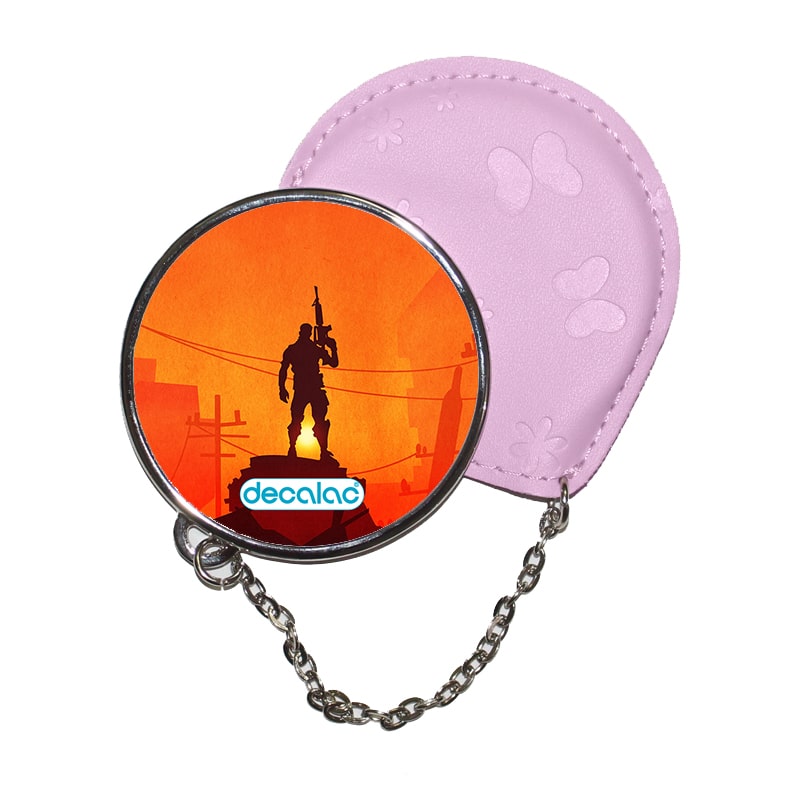 مرآة جيب جلد دائرية بتصميم المحارب فورت نايت مرآة جيب جلد دائرية بتصميم المحارب فورت نايت