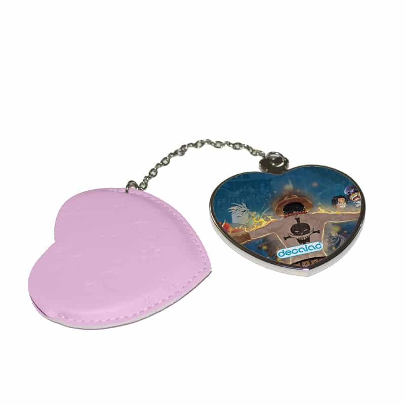 مرآة-جيب-جلد-قلب-بتصميم-ذكريات-إيس-ون-بيس-1