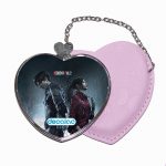 مرآة جيب جلد قلب بتصميم ليون وكلير رزدنت إيفل 2