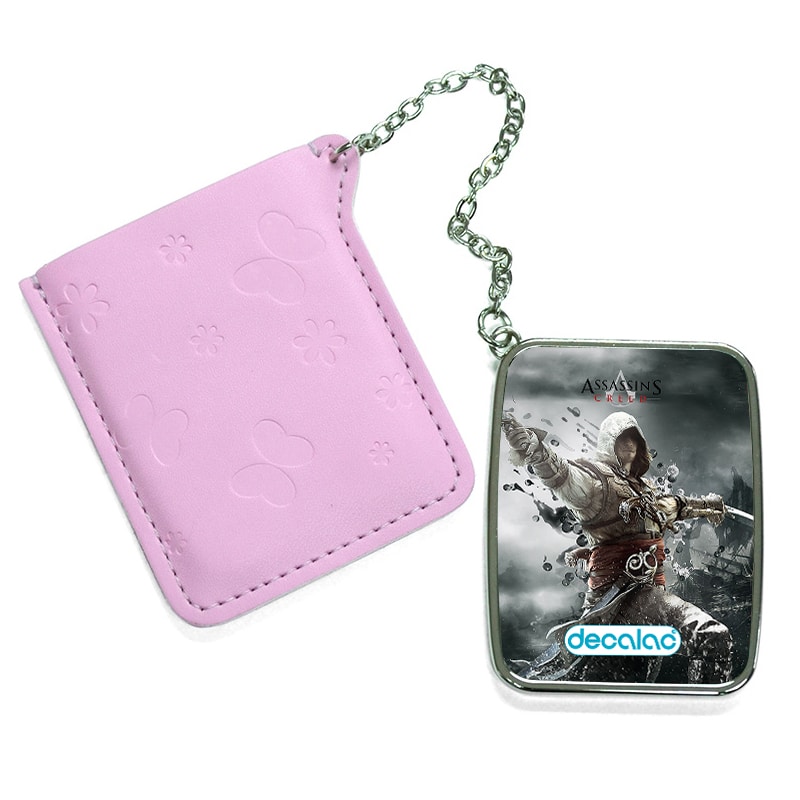 مرآة جيب جلد مستطيلة بتصميم أساسنز كريد مرآة جيب جلد مستطيلة بتصميم أساسنز كريد