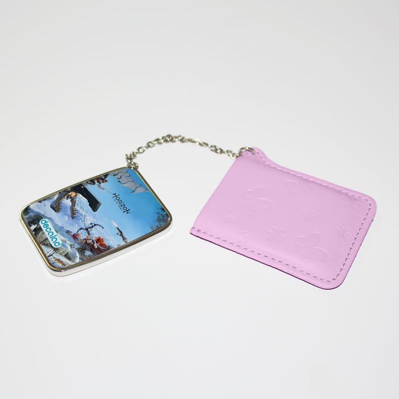 مرآة-جيب-جلد-مستطيلة-بتصميم-هوريزن-زيرو-دون-1