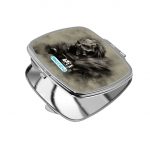 مرآة جيب صغيرة مربعة بتصميم أبيكس ليجندز قلب أسود