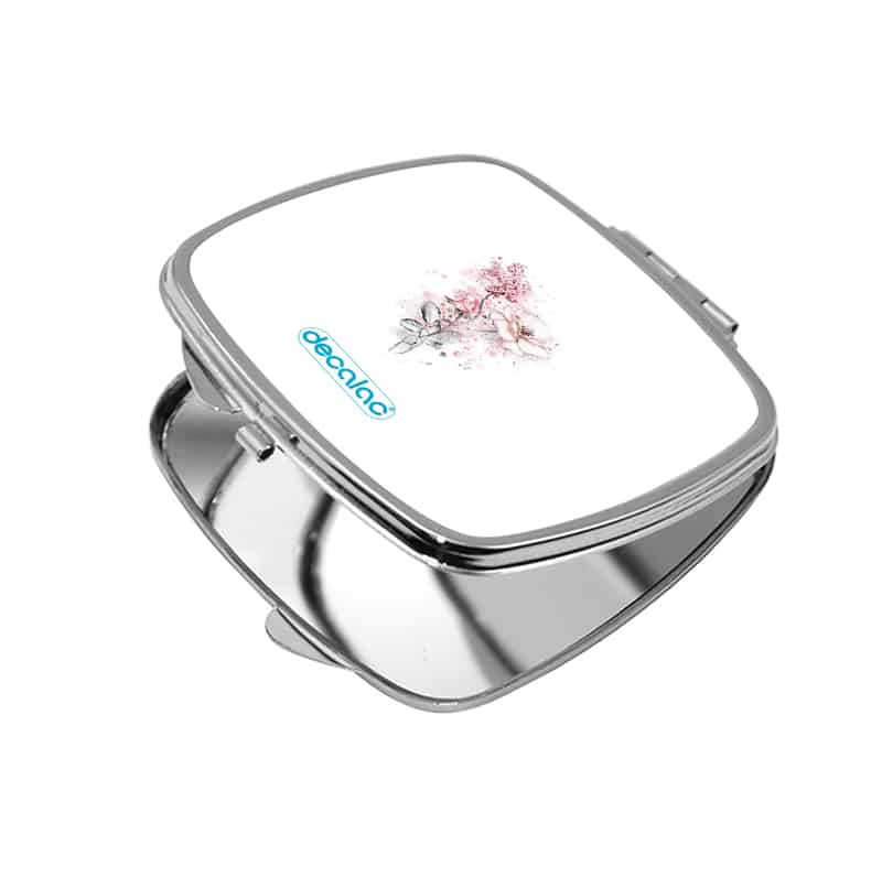 مرآة جيب صغيرة مربعة بتصميم رسمه ورده مرآة جيب صغيرة مربعة بتصميم رسمه ورده