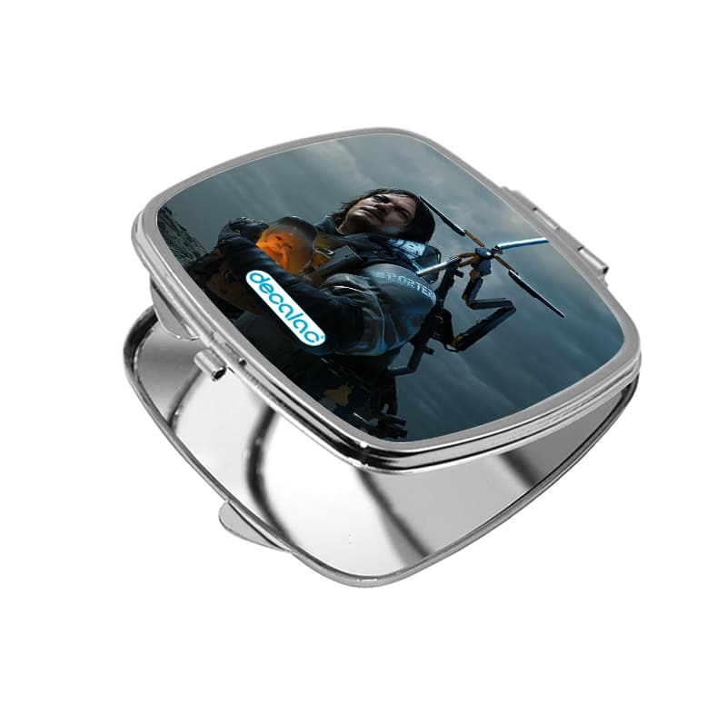 مرآة جيب صغيرة مربعة بتصميم سام بريدجز ديث ستراندنغ مرآة جيب صغيرة مربعة بتصميم سام بريدجز ديث ستراندنغ