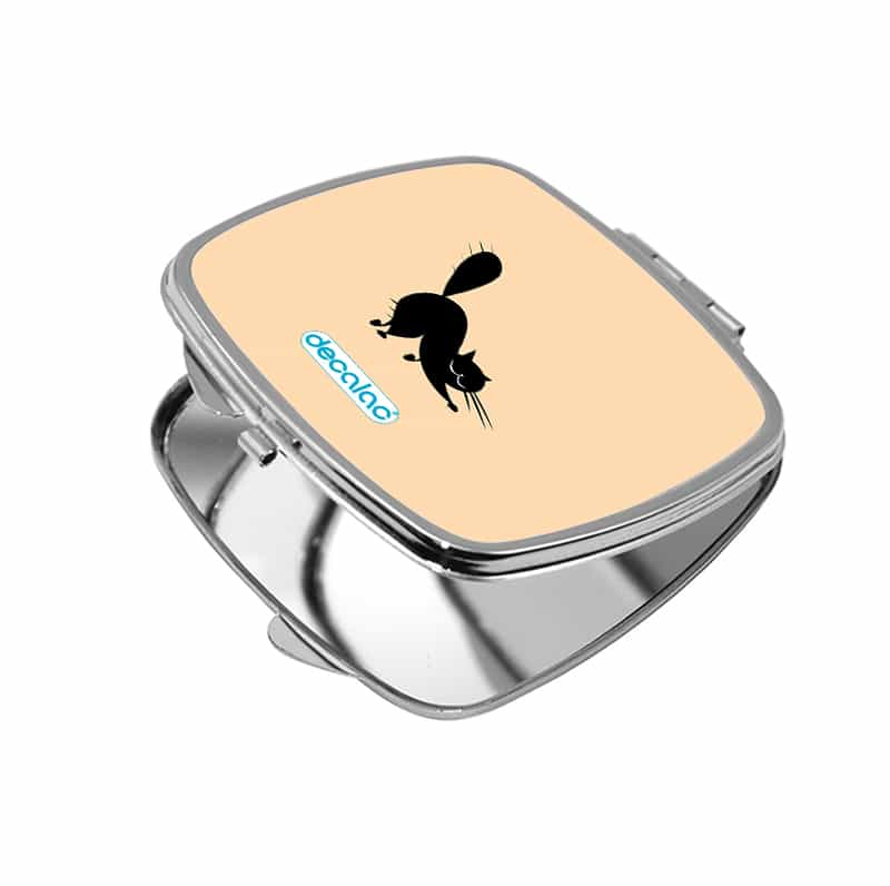 مرآة جيب صغيرة مربعة بتصميم قط اسود مرآة جيب صغيرة مربعة بتصميم قط اسود