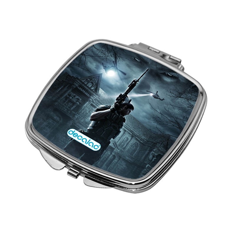 مرآة-جيب-صغيرة-مربعة-بتصميم-كريس-ريدفيلد-2-1