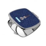 مرآة جيب صغيرة مربعة بتصميم كمان مزخرف