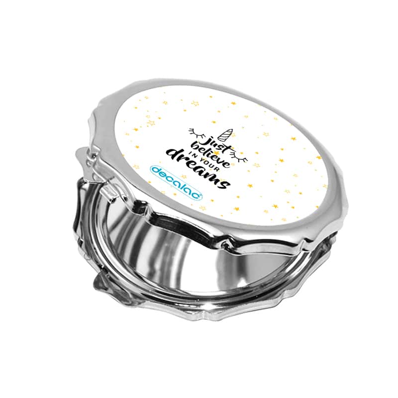 مرآة جيب صغيرة مزخرفة بتصميم النجوم والأحلام مرآة جيب صغيرة مزخرفة بتصميم النجوم والأحلام