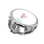 مرآة جيب صغيرة مزخرفة بتصميم رسمه ورده