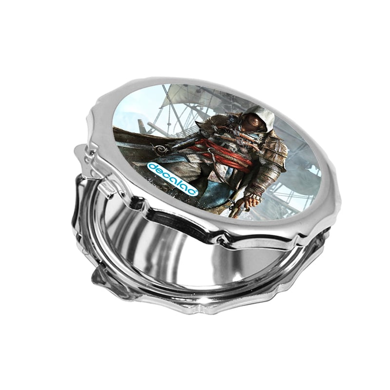 مرآة جيب صغيرة مزخرفة بتصميم قتال مع القراصنه أساسنز كريد مرآة جيب صغيرة مزخرفة بتصميم قتال مع القراصنه أساسنز كريد