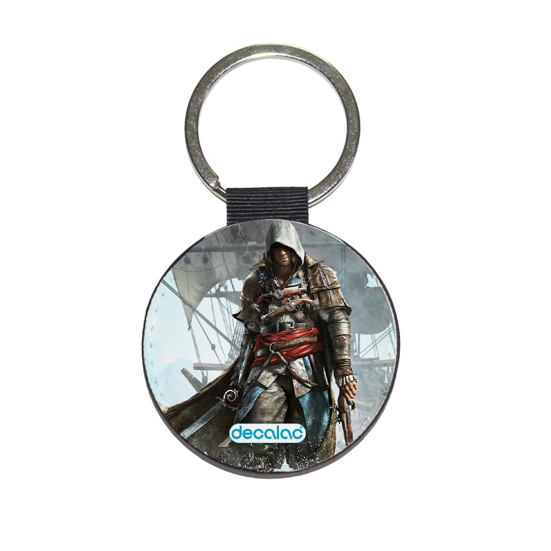 ميدالية-مفاتيح-دائرية-بتصميم-قتال-مع-القراصنه-أساسنز-كريد-1