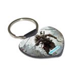 ميدالية مفاتيح شكل قلب بتصميم أساسنز كريد وسط الحرب