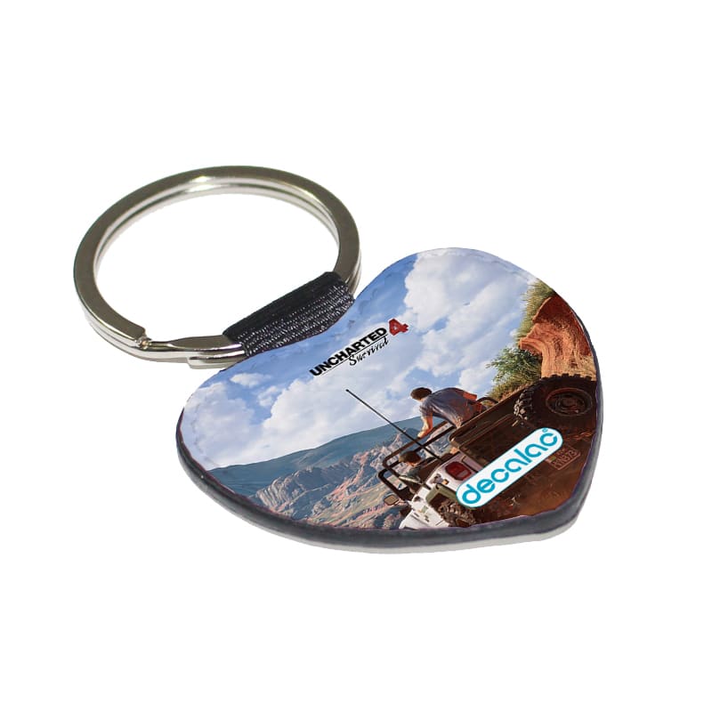 ميدالية مفاتيح شكل قلب بتصميم أنشارتد 4: نهاية لص ميدالية مفاتيح شكل قلب بتصميم أنشارتد 4: نهاية لص