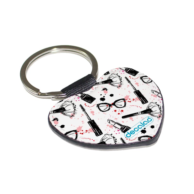 ميدالية مفاتيح شكل قلب بتصميم ادوات المكياج والموضة ميدالية مفاتيح شكل قلب بتصميم ادوات المكياج والموضة