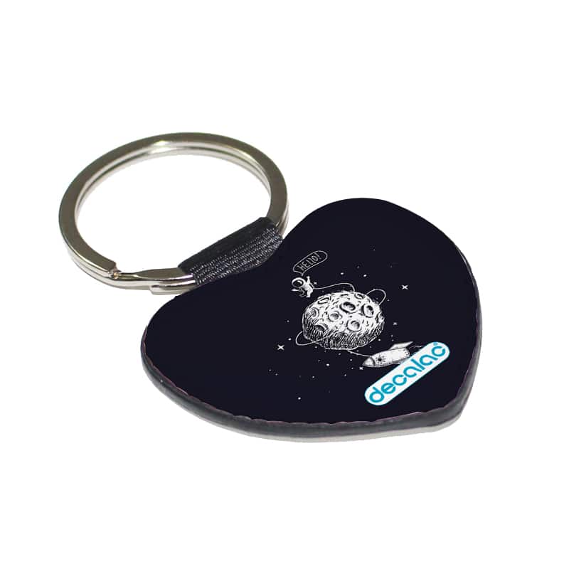 ميدالية مفاتيح شكل قلب بتصميم رائد فضاء ميدالية مفاتيح شكل قلب بتصميم رائد فضاء