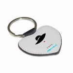 ميدالية مفاتيح شكل قلب بتصميم سيدة