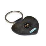 ميدالية مفاتيح شكل قلب بتصميم شعار ذا ويتشر