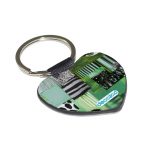 ميدالية مفاتيح شكل قلب بتصميم فن تجريدي