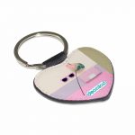 ميدالية مفاتيح شكل قلب بتصميم ورد مميز