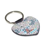 ميدالية مفاتيح شكل قلب بتصميم ورود وفراشات